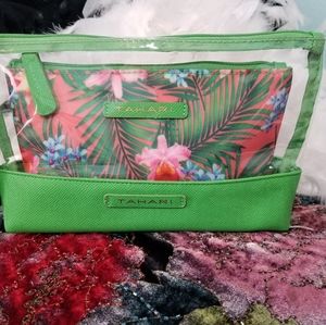 tahari cosmetic bolsa set
